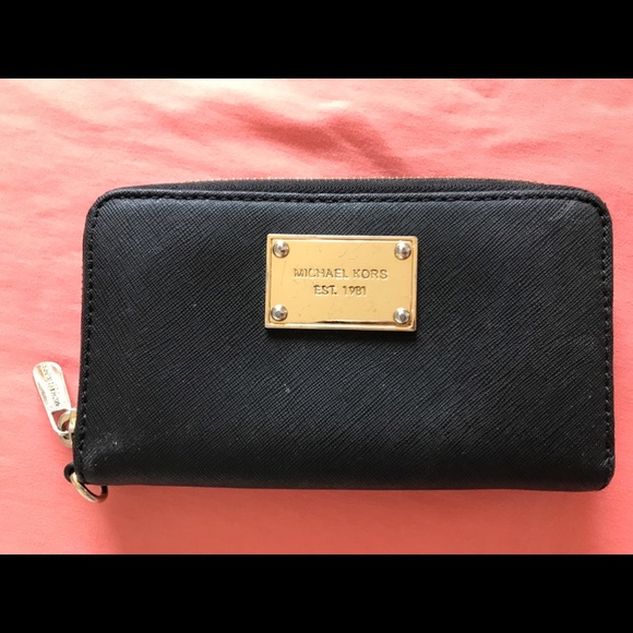 Michael kors wallet used - Picture 1 of 6
